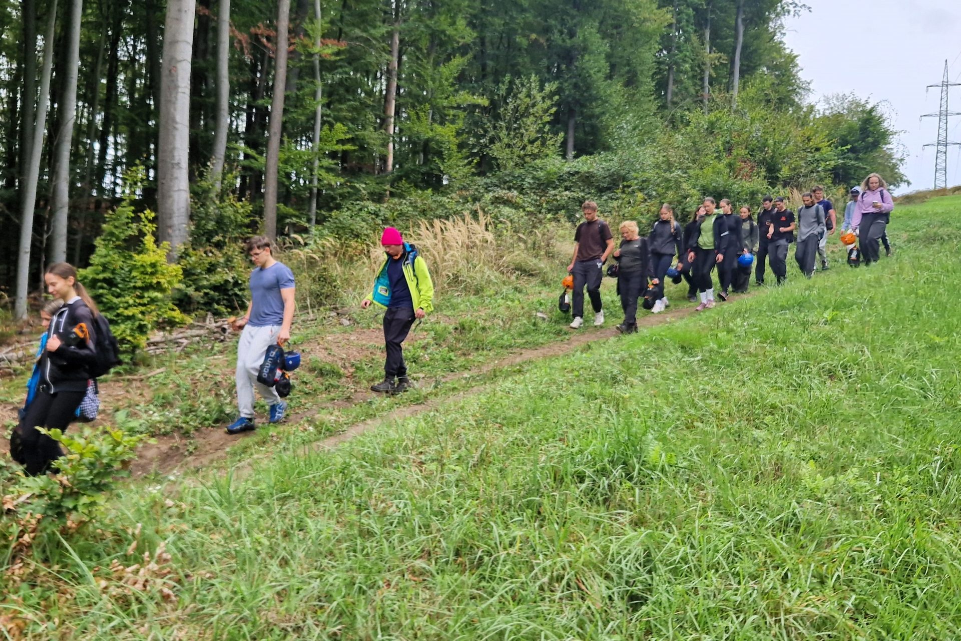 23HSM-E72-HikeinZvolenskakotlina-01