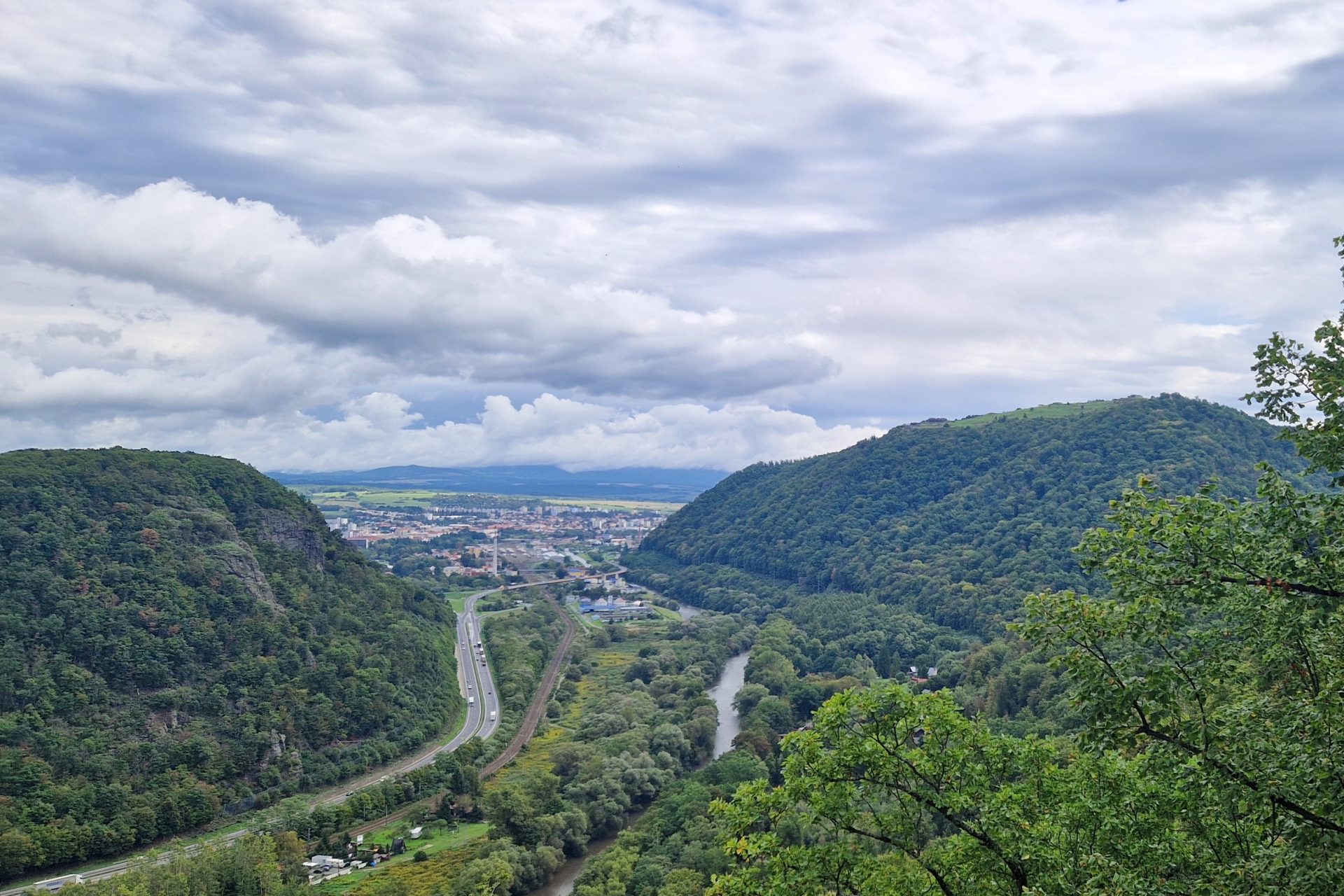 23HSM-E72-HikeinZvolenskakotlina-15