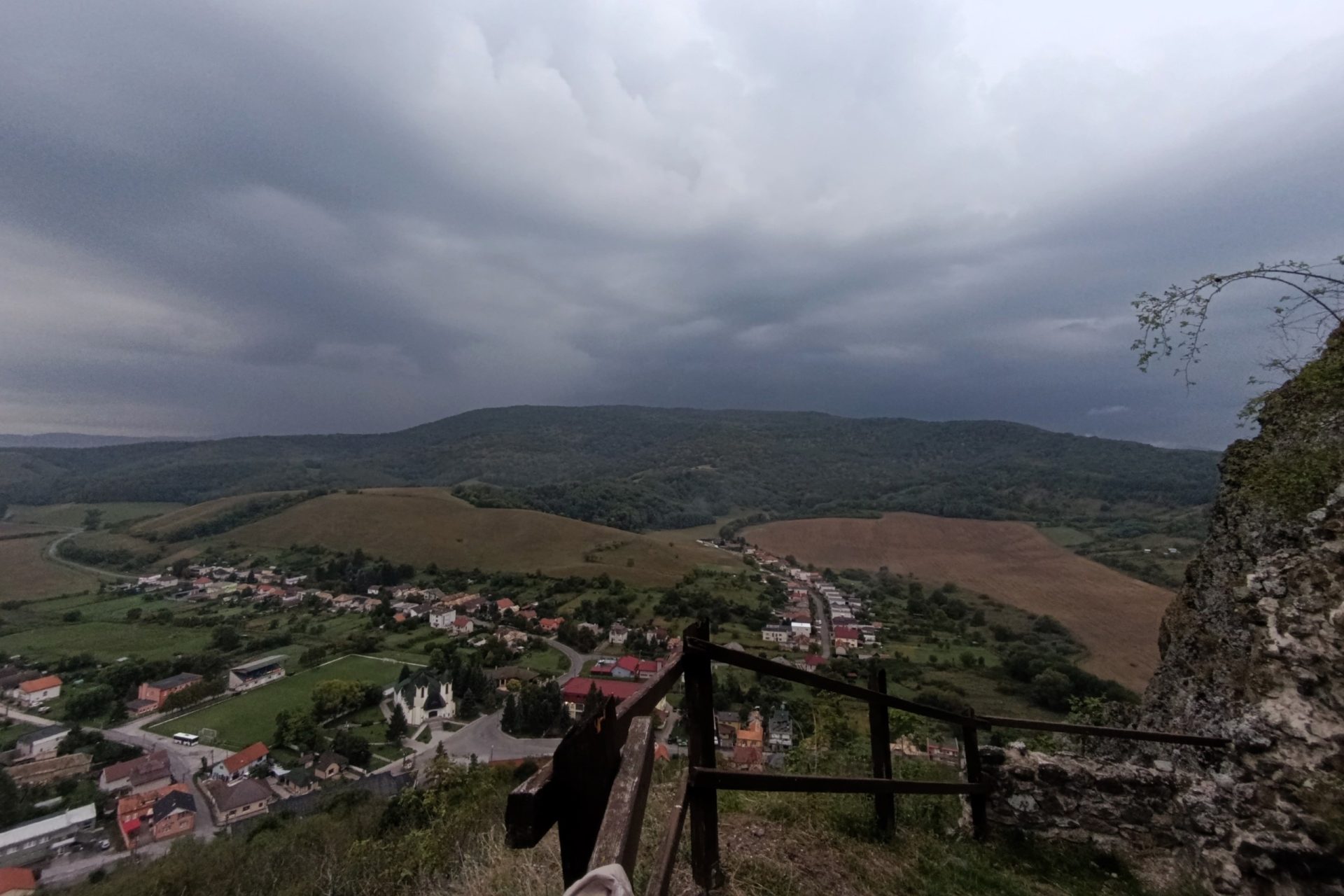 23HSM-E73-HikeinCerovavrchovina-02-web