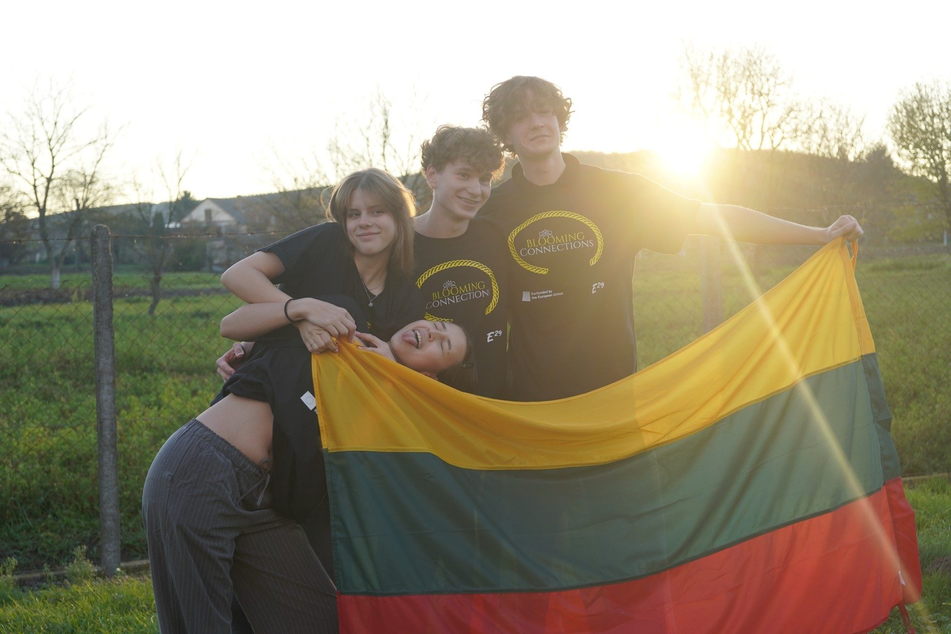 25CZ-A2-BloomingConnections-ACA07127-web