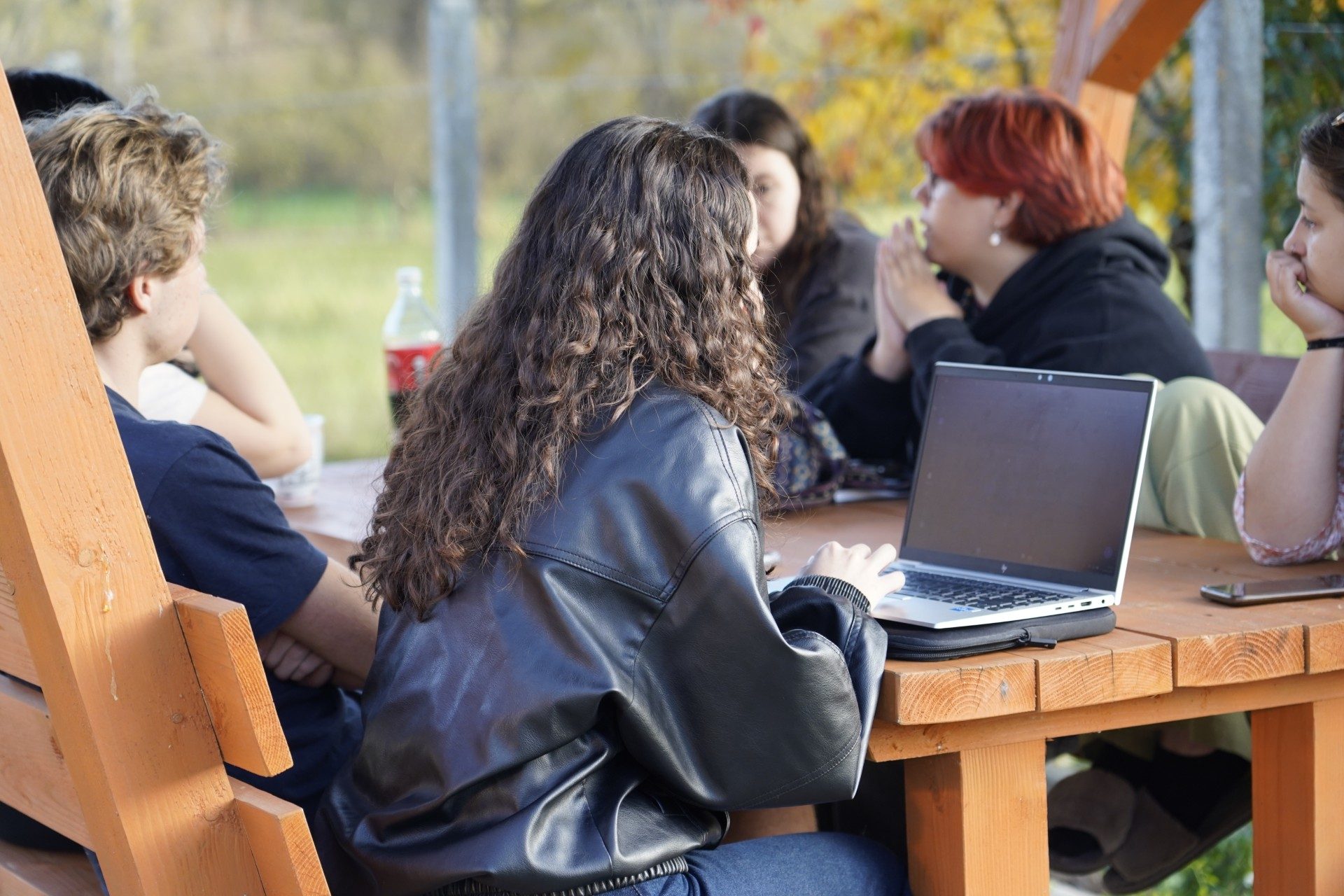 25CZ-A2-BloomingConnections-_ACC0344-web