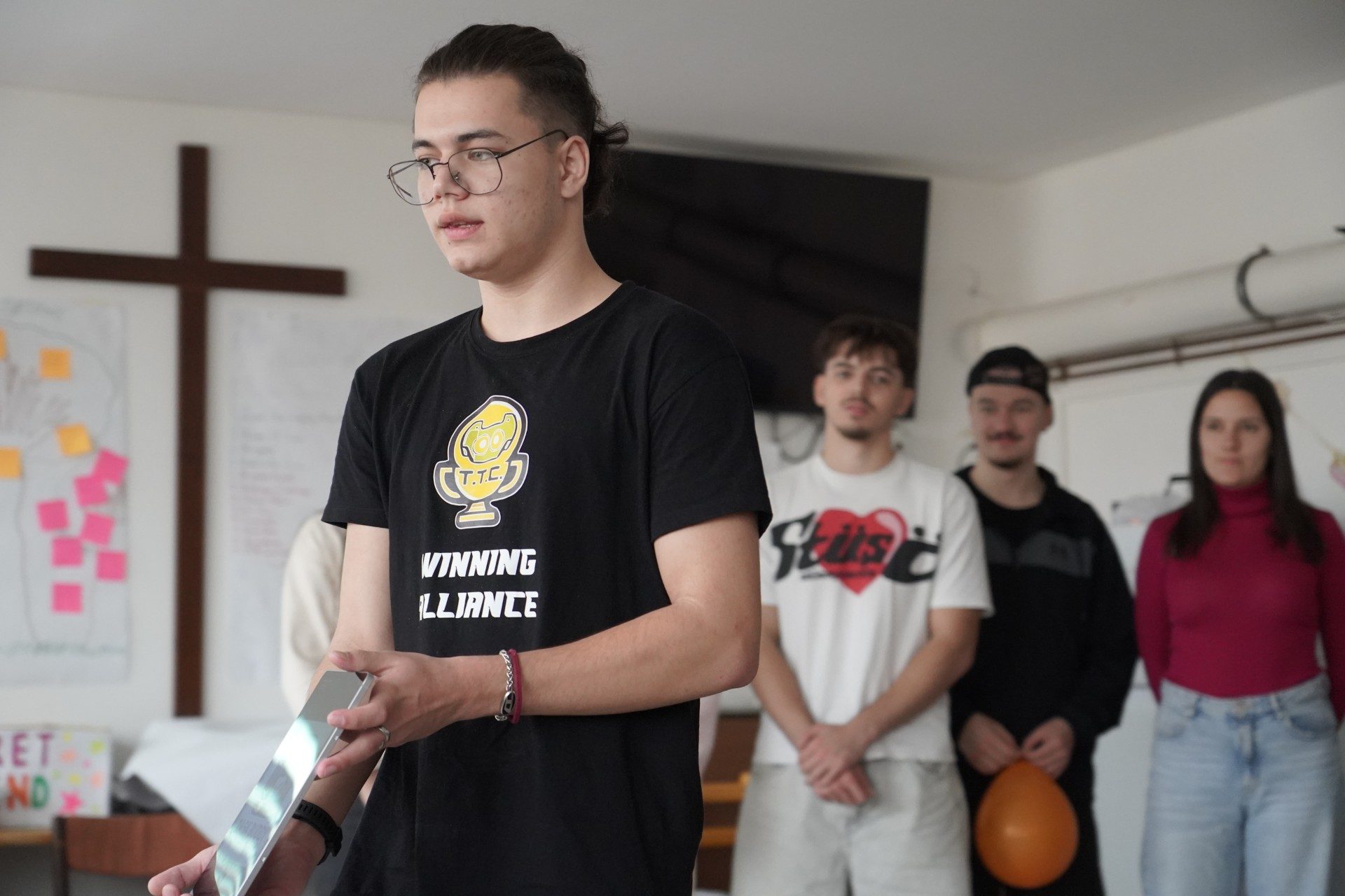 25CZ-A2-BloomingConnections-_ACC2362-web