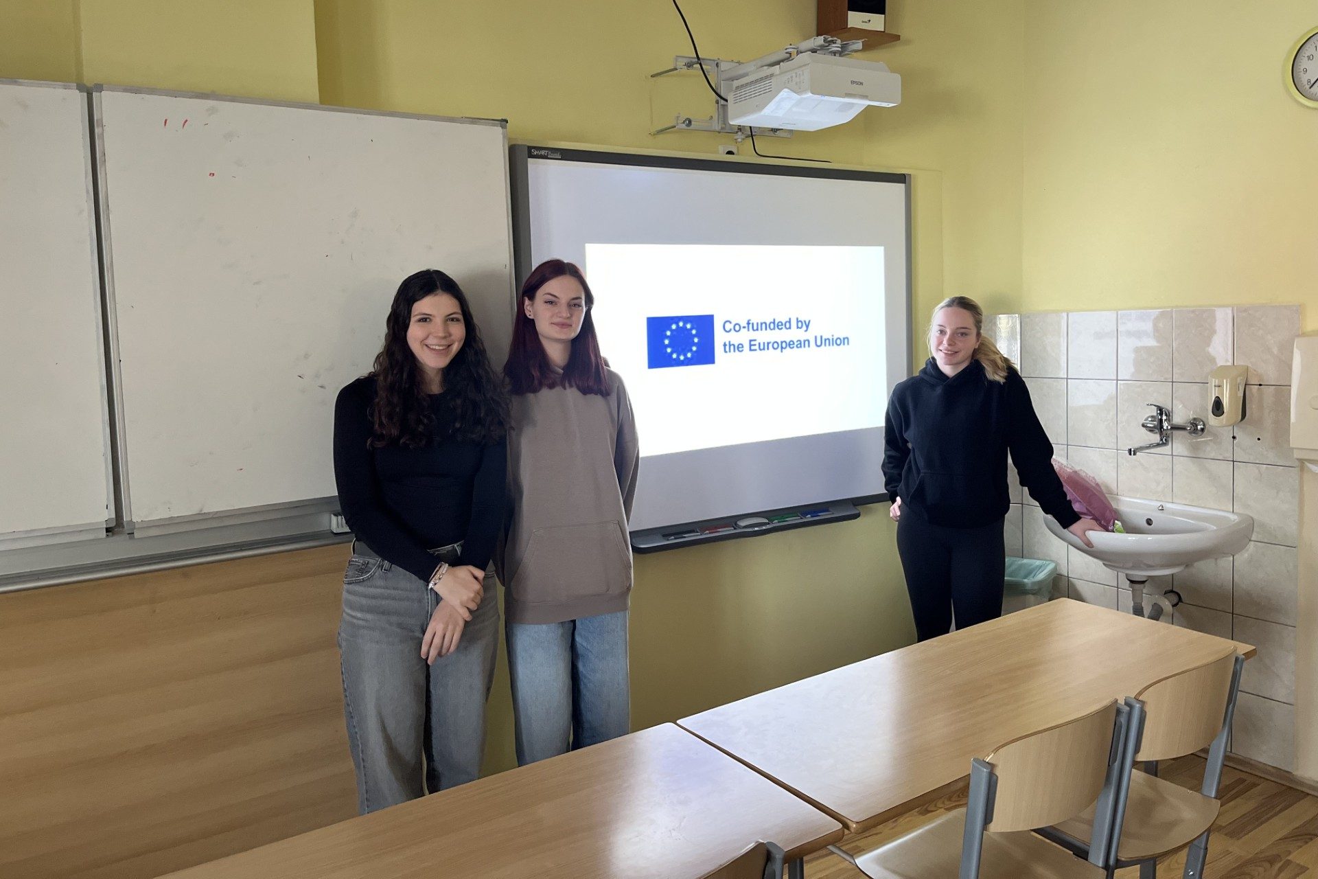 25CZ-A2-CZ-GymnaziumLedecNadSazavou-AdelaPrchalova2