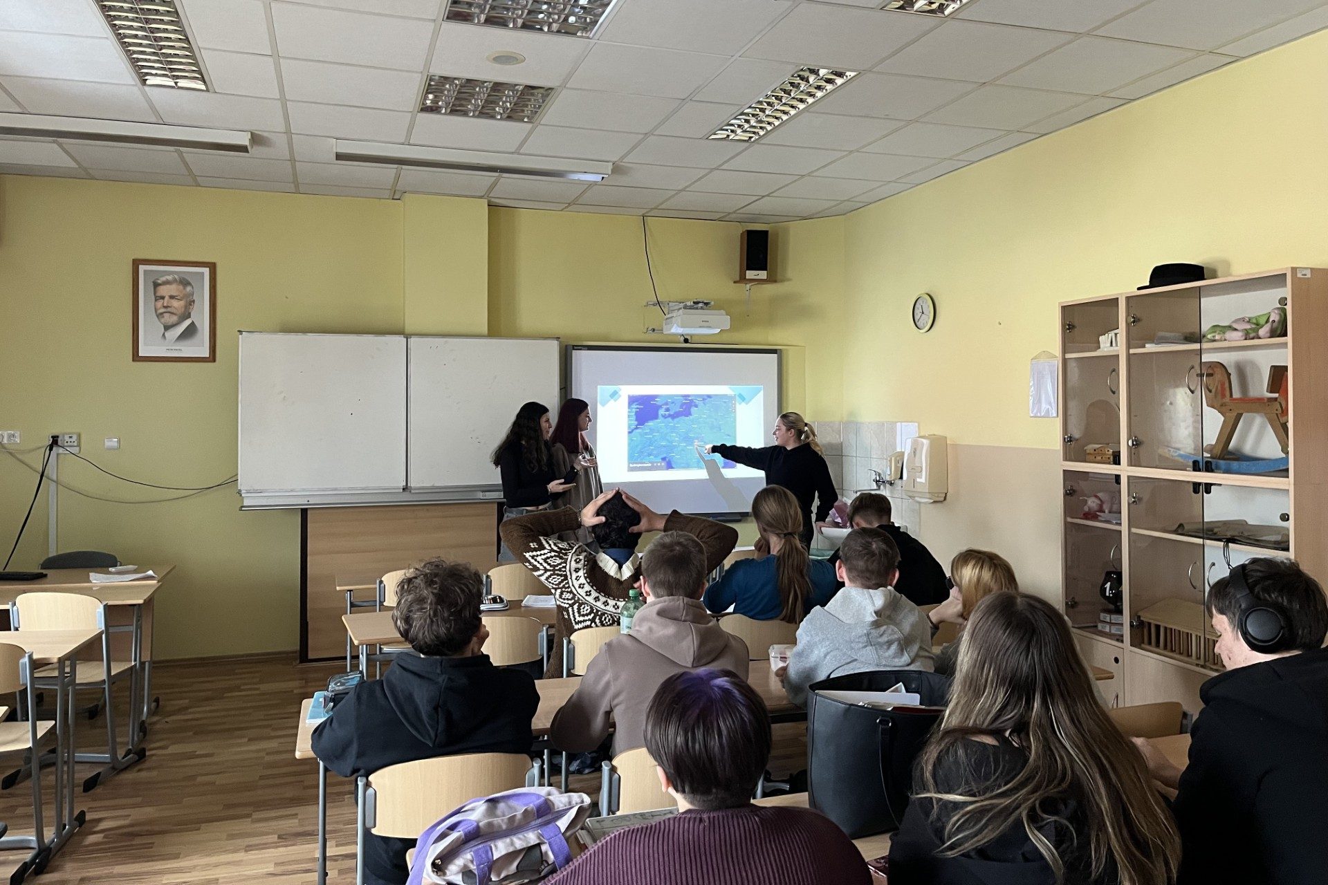 25CZ-A2-CZ-GymnaziumLedecNadSazavou-AdelaPrchalova3