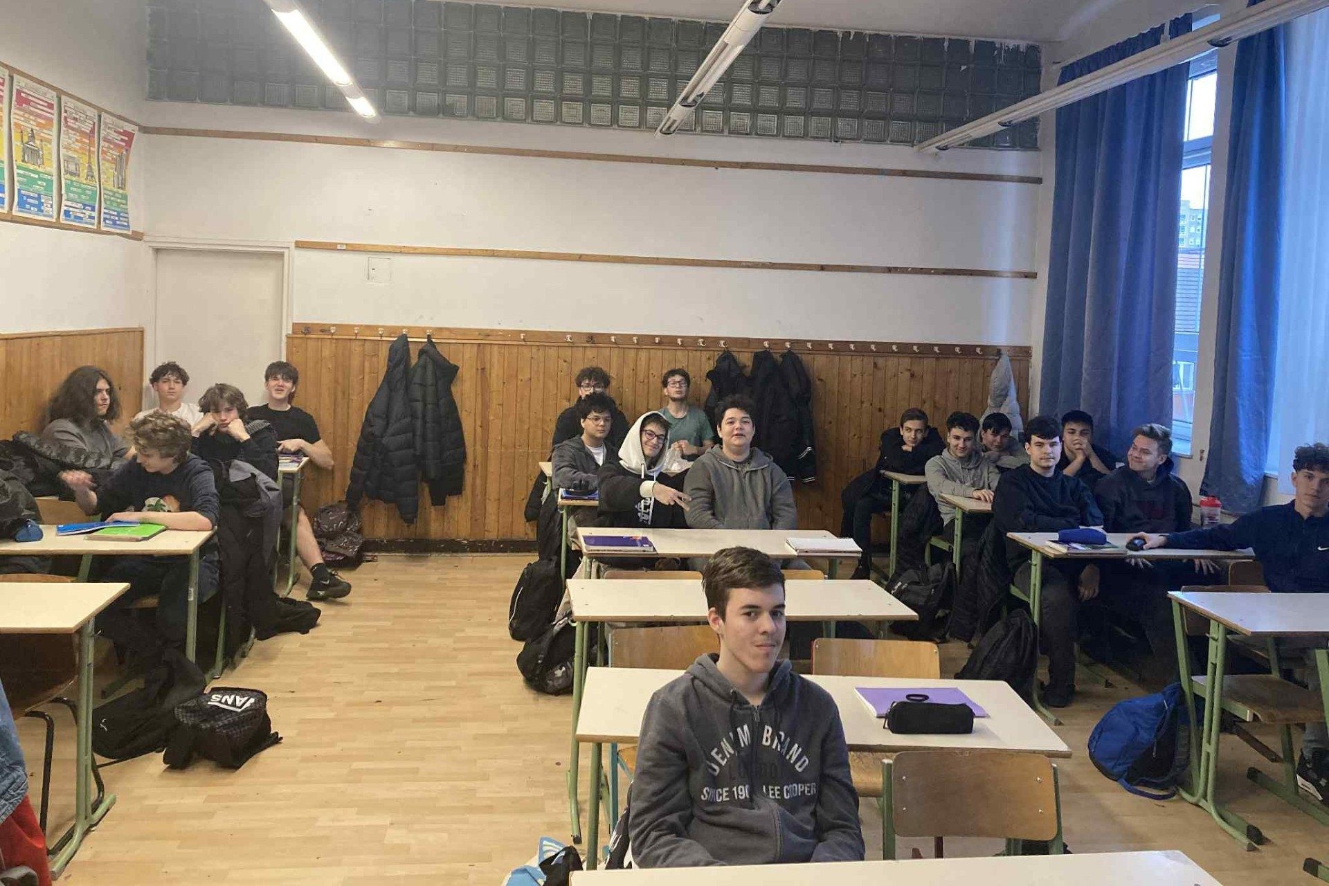 25CZ-A2-HU-BMSZCTrefortAgostonKetTanitasiNyelvuTechnikum-RolandSztancsik-1